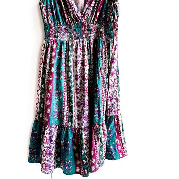 boho deep v neck pull on dress w/frilly hem - Picture 2 of 3